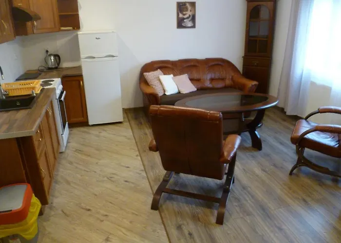 Klimatyczny Domek - Apartamenty & Noclegi